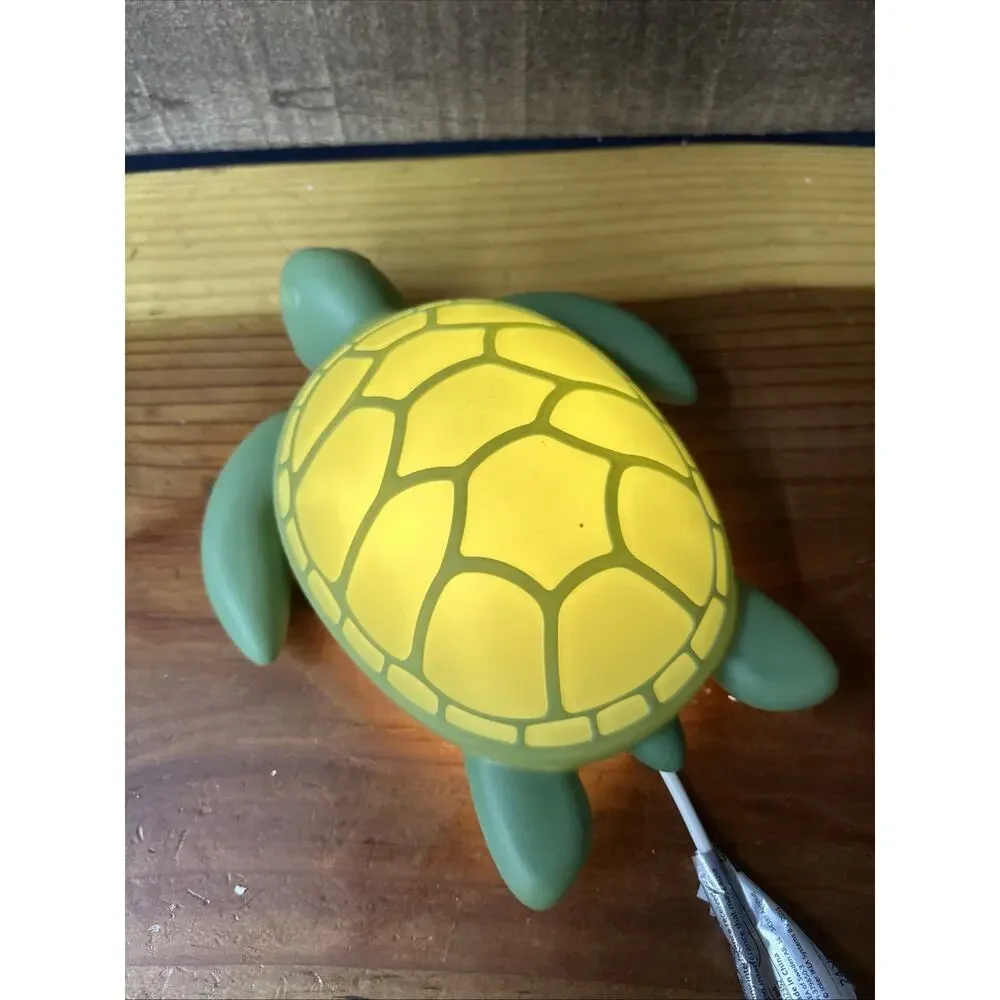 BLÅVINGAD IKEA Green Turtle LED Wall Lamp